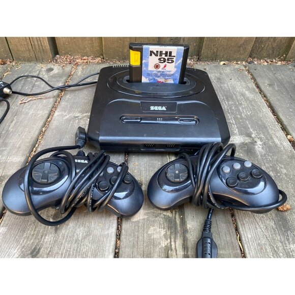 Vintage Sega Genesis Console With 2 Controllers & Game - Tested Working Black - Picture 7 of 7